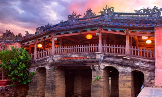 Hoi-an--le-village-millenaire