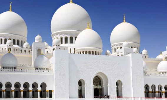 La-Grande-Mosquee-Sheikh-Zayed-le-joyau-etincelant-Abu-Dhabi