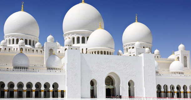 La-Grande-Mosquee-Sheikh-Zayed-le-joyau-etincelant-Abu-Dhabi