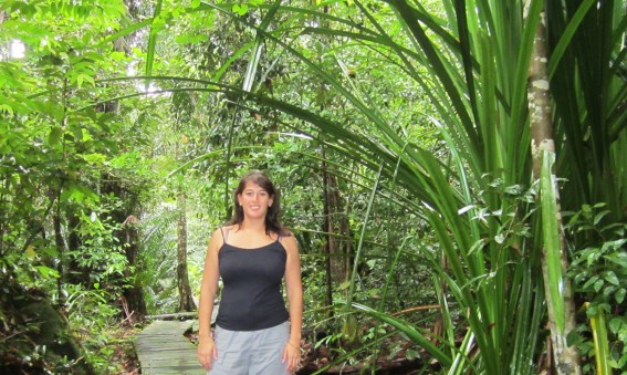 Melinda lors d'un voyage en Malaisie