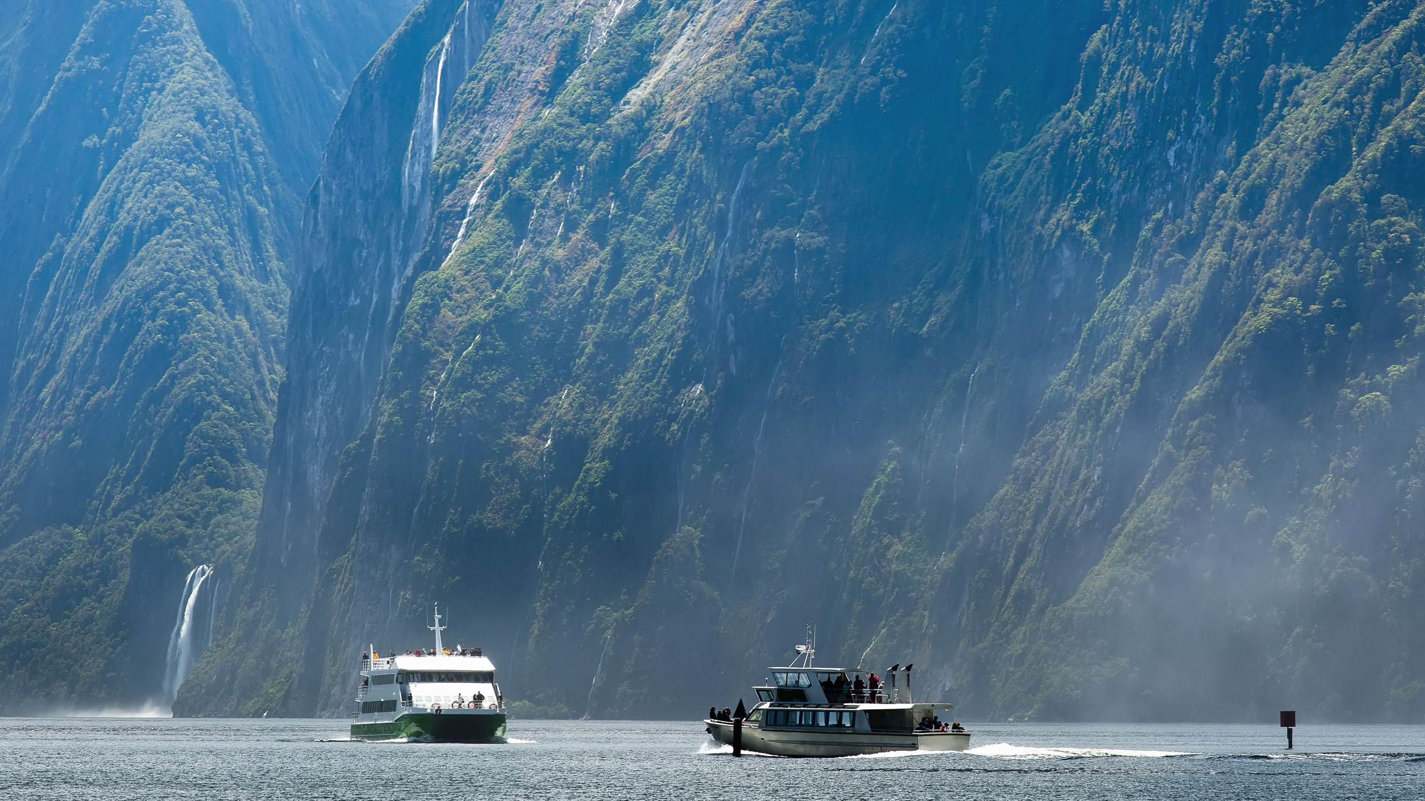 Croisière dans le fjord de Milford Sound en Nouvelle Zélande