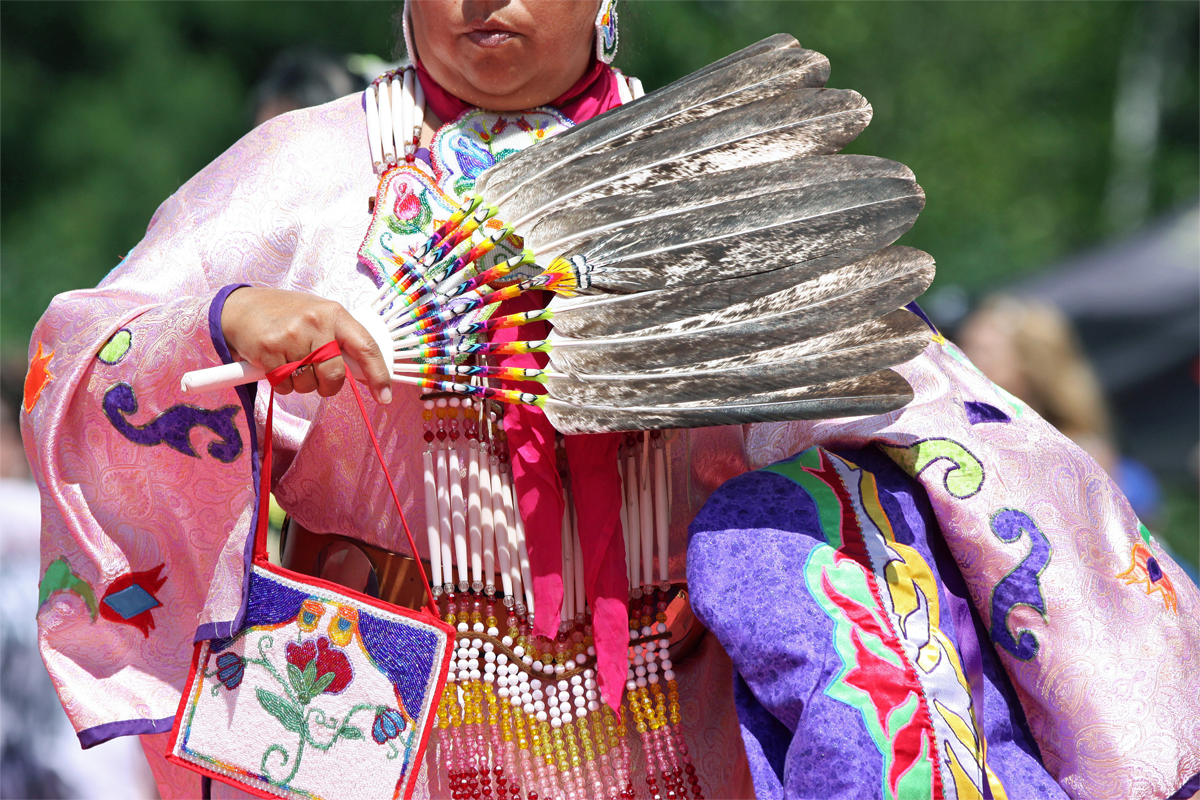 Un pow-wow, festival culturel autochtone