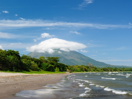 Ometepe, île volcanique perdue dans le lac Nicaragua