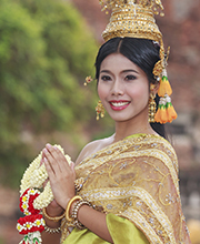 Thaïlandaise en tenue traditionnelle